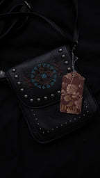 CARTERA BOHO NEGRA BORDADA