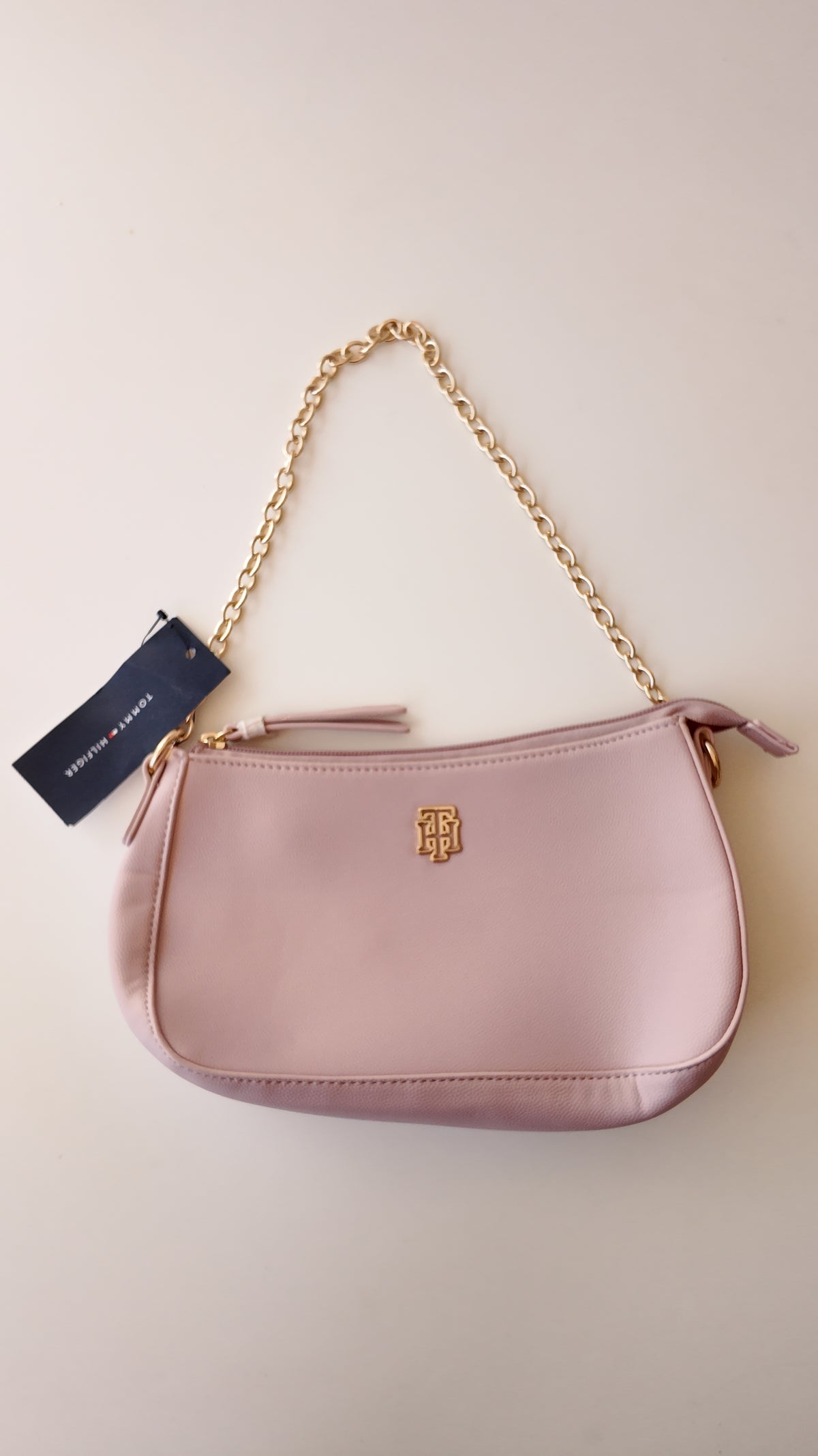 CARTERA ROSA CON CADENA TOMMY HILFIGER
