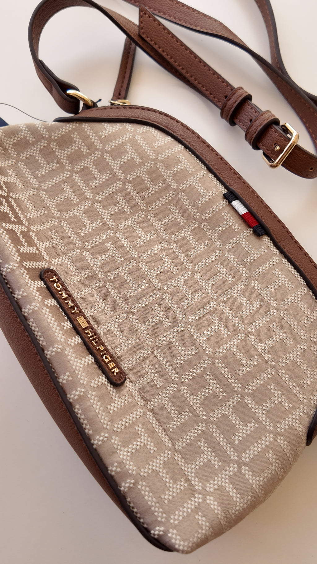 CARTERA MONOGRAMA TOMMY HILFIGER