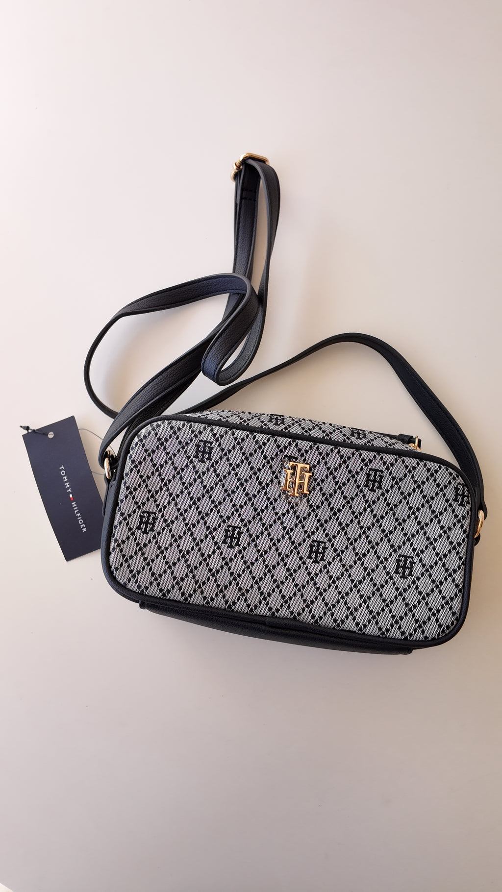 CARTERA TOMMY HILFIGER MONOGRAMA
