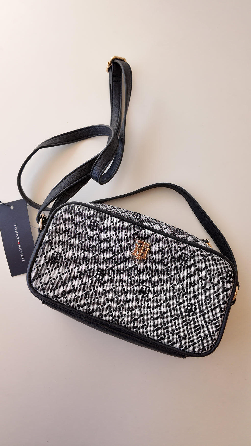 CARTERA TOMMY HILFIGER MONOGRAMA
