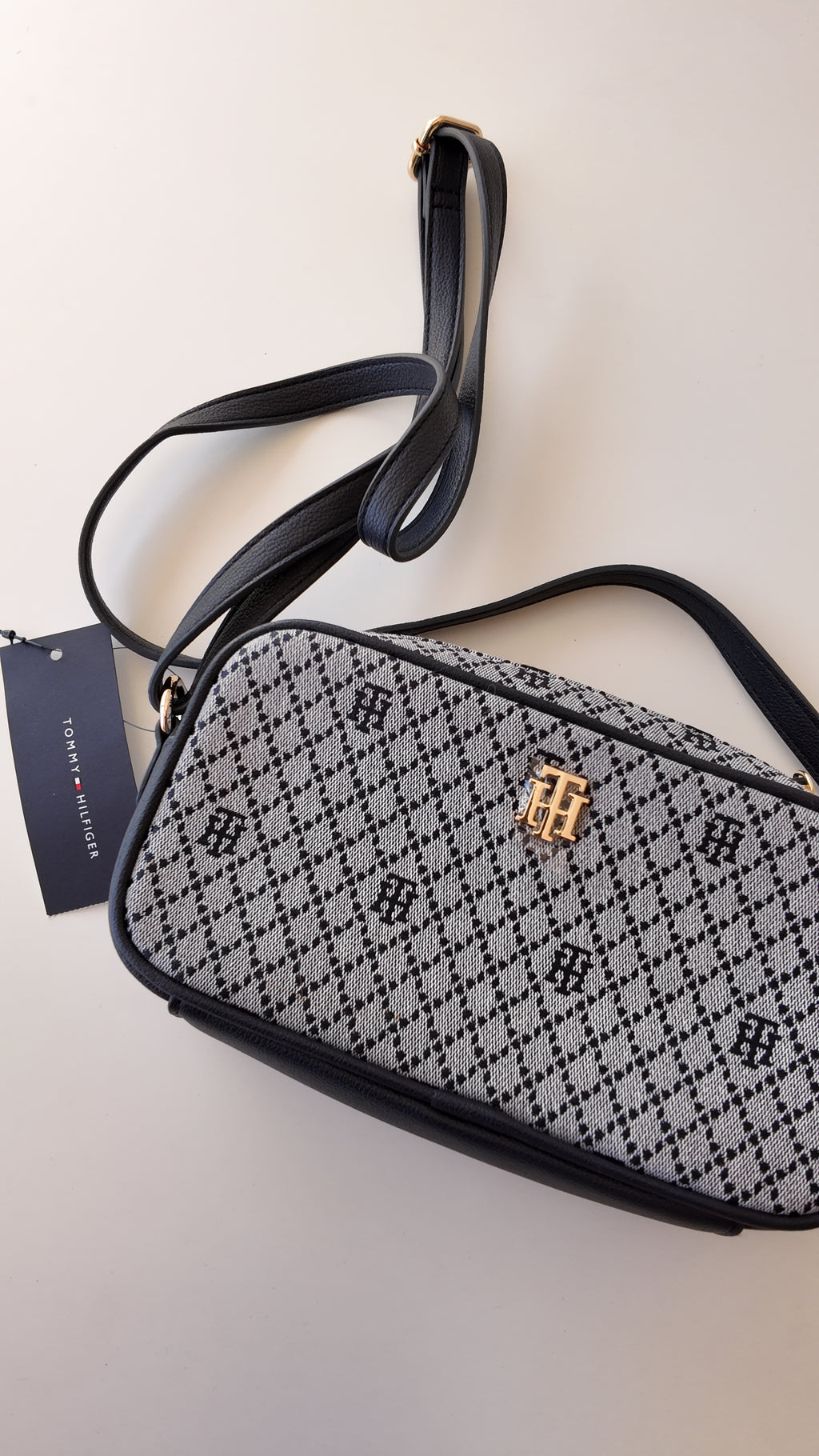 CARTERA TOMMY HILFIGER MONOGRAMA