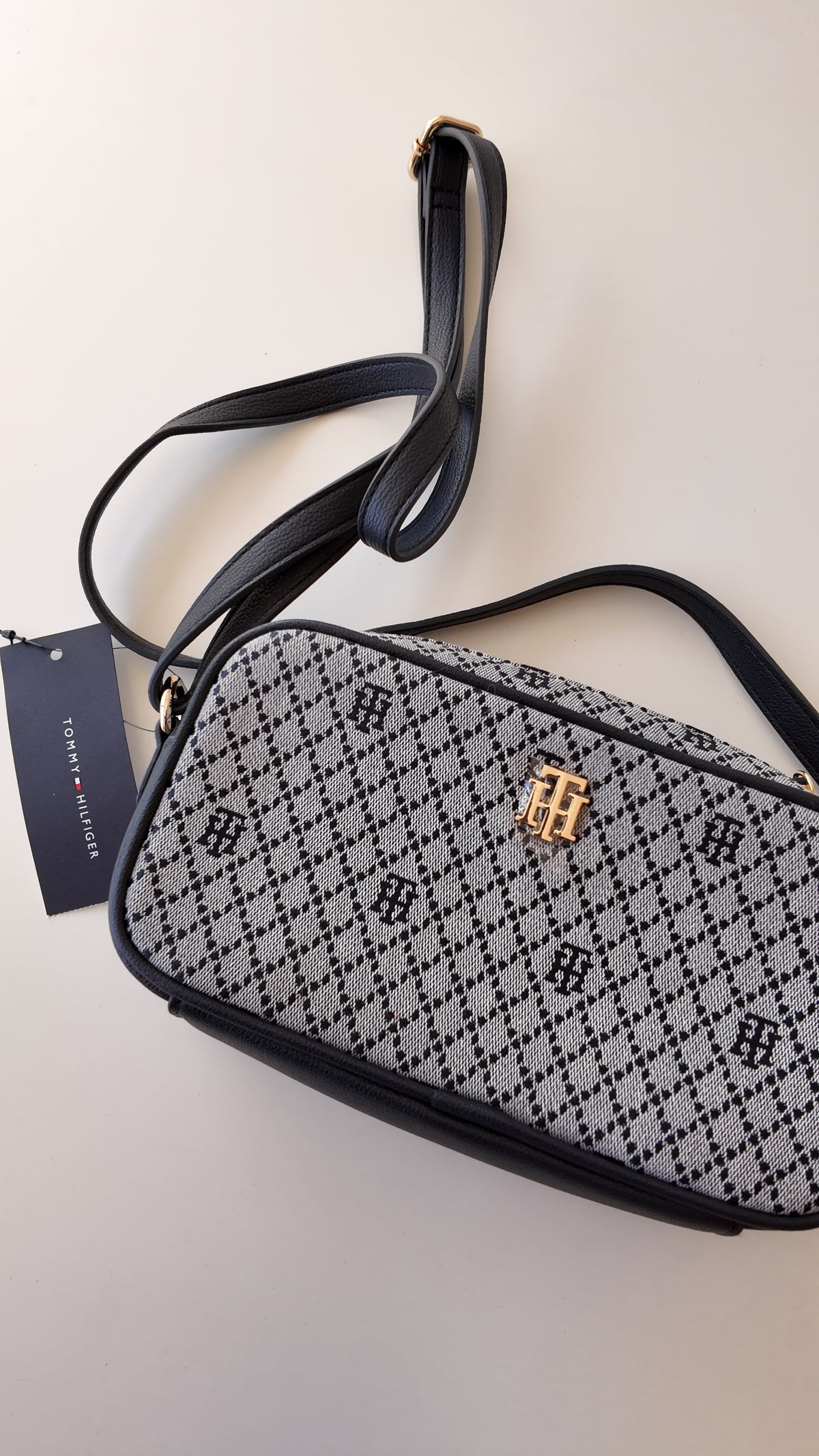 CARTERA TOMMY HILFIGER MONOGRAMA
