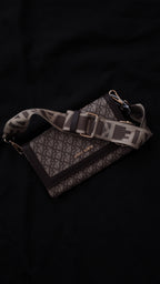 CARTERA ANNE KLEIN MONOGRAMA CAFE