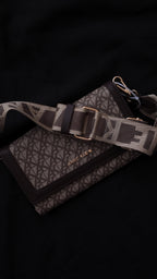 CARTERA ANNE KLEIN MONOGRAMA CAFE