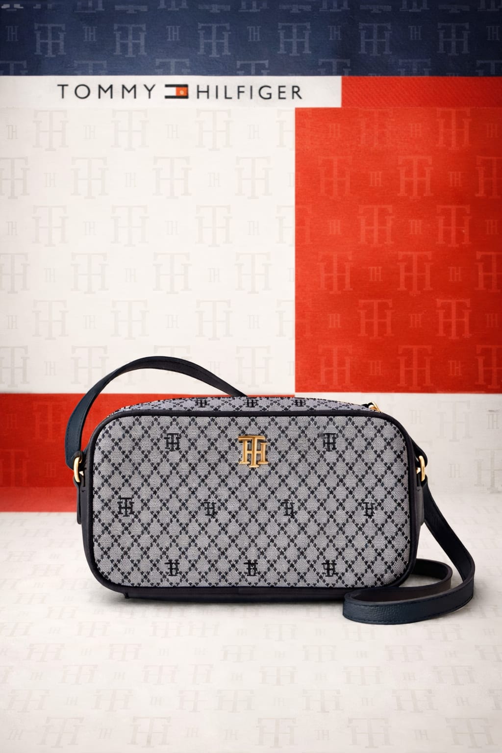 CARTERA TOMMY HILFIGER MONOGRAMA